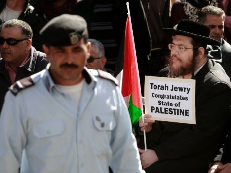 Un des juifs anti-sioniste se flicitant du vote  l'Onu